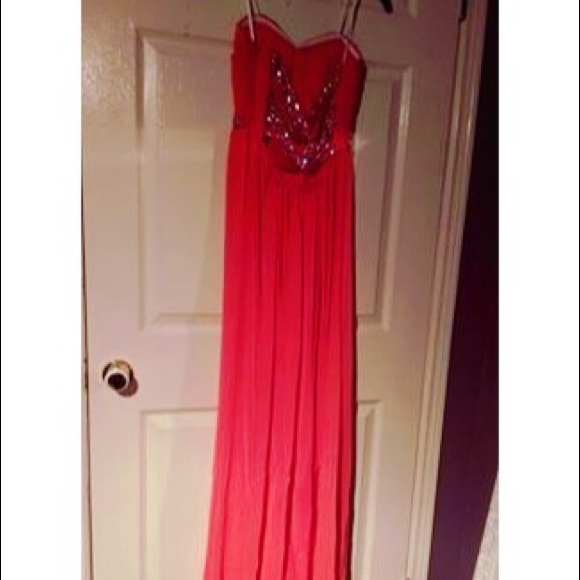 Formal Dress - Picture 2 of 3